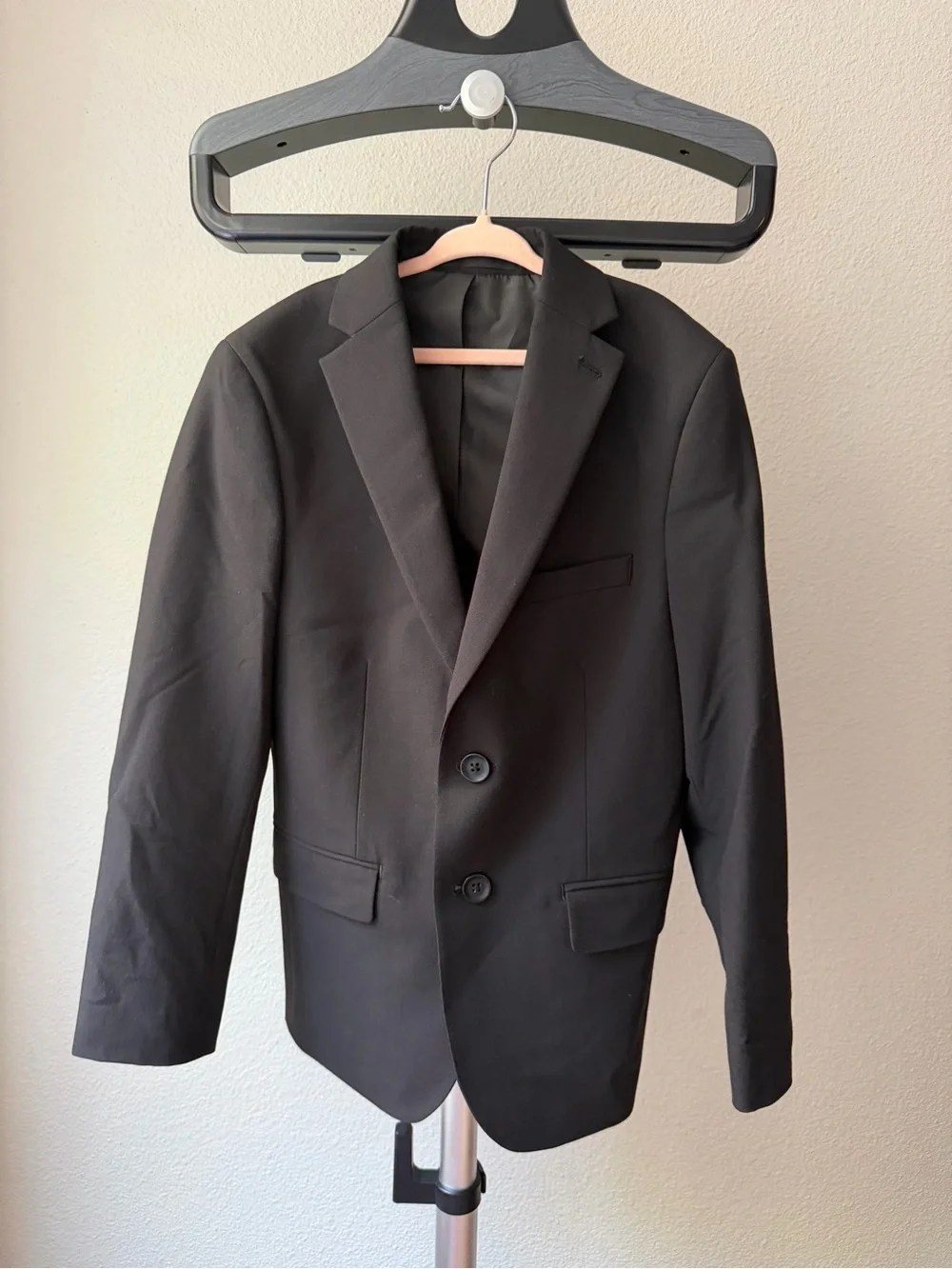 Kenneth Cole Reaction Boys 2 Piece Suit Jacket and Pants in size 10R